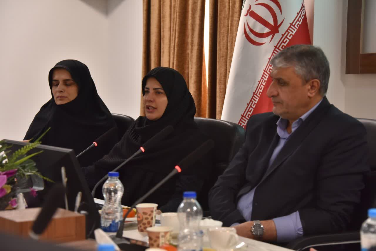 بازدید رییس سازمان انرژی اتمی ایران از دانشگاه حضرت معصومه علیهاالسلام و انعقاد تفاهم‌نامه همکاری میان دانشگاه و شرکت دانش بنیان توسعه فناوری پلاسما با حضور استاندار و مدیران استان قم